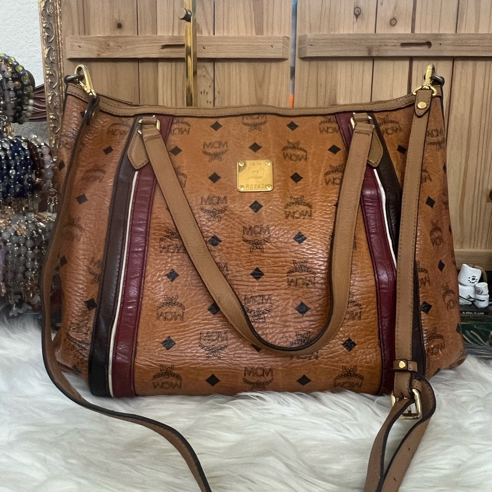 MCM Tan and Burgundy Logo Tote - Picture 14 of 15